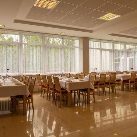 Hotel Preveza Спишска-Нова-Вес Экстерьер фото