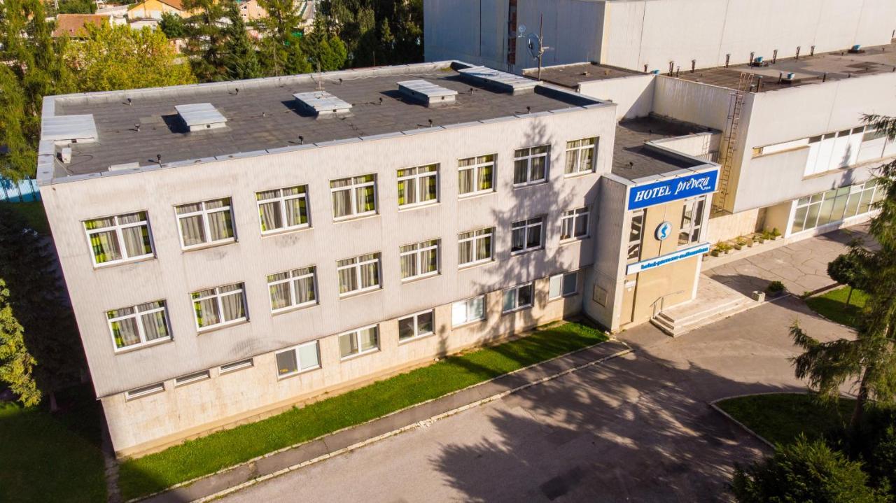 Hotel Preveza Спишска-Нова-Вес Экстерьер фото